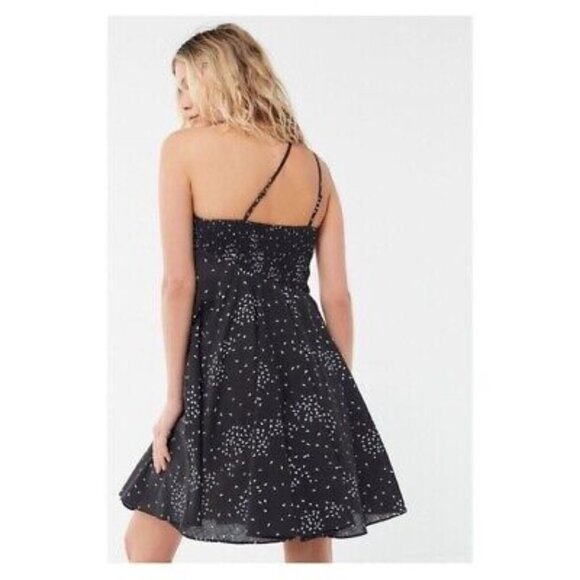 Urban Outfitters Dahlia Mini Dress - Picture 2 of 8